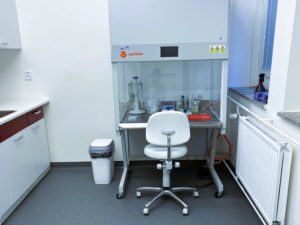 microbiology lab for antibiotic testing